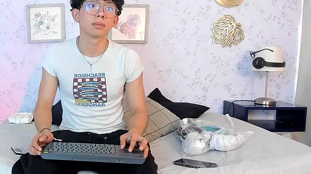 liam twiink online show from 25, 3, 2026