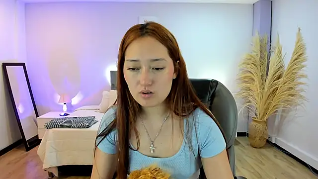 Samara Hilton 2 online show from 7, 10, 2025