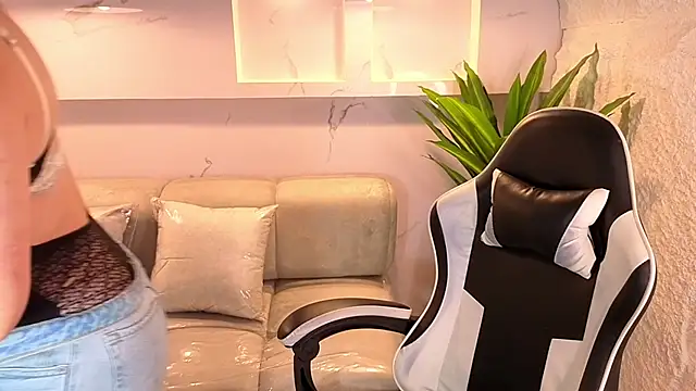 scarlett smith tp online show from 17, 12, 2025