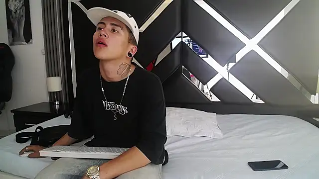 oblivionlove online show from 4, 3, 2026