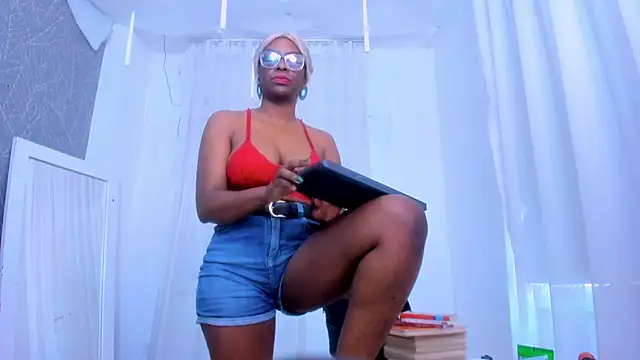 Snapshot of LolaJenkinss chatting on 24, 11, 2025 LolaJenkinss online show from 24, 11, 2025