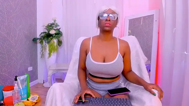 Snapshot of LolaJenkinss chatting on 22, 11, 2025 LolaJenkinss online show from 22, 11, 2025