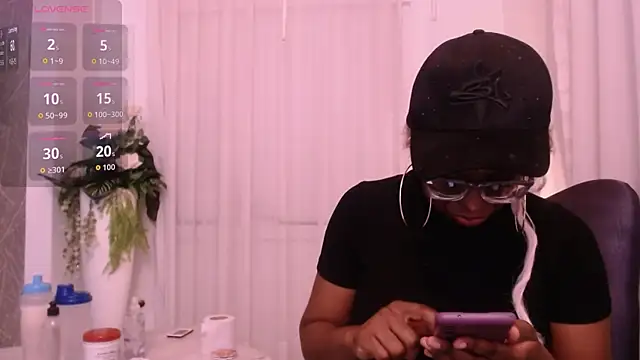 Snapshot of LolaJenkinss chatting on 9, 11, 2025 LolaJenkinss online show from 9, 11, 2025