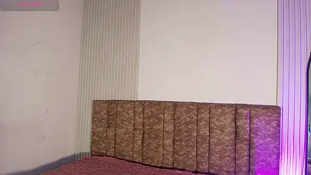 Missdionne curly online show from 24, 3, 2026