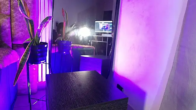 Missdionne curly online show from 19, 3, 2026