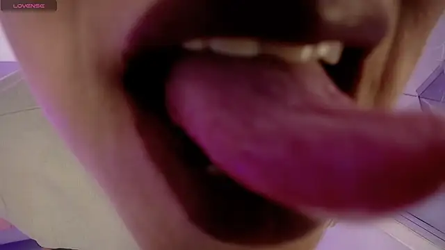 EvaGoddess  online show from 5, 12, 2025