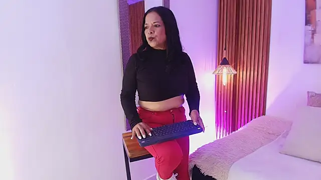 Snapshot of EvaGoddess_ chatting on 9, 6, 2026 EvaGoddess online show from 9, 6, 2026