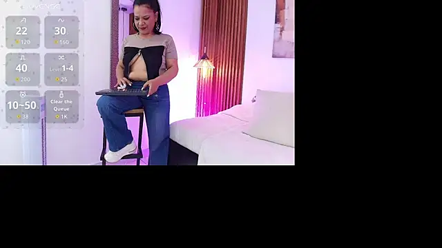 Snapshot of EvaGoddess_ chatting on 4, 7, 2026 EvaGoddess online show from 4, 7, 2026
