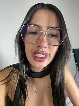 Snapshot of Julieta_Duque chatting on 14, 7, 2026 Julieta Duque online show from 14, 7, 2026