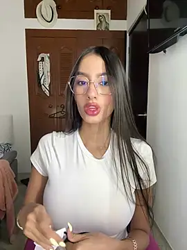 Julieta Duque online show from 28, 2, 2026