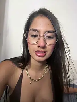Julieta Duque online show from 23, 4, 2026