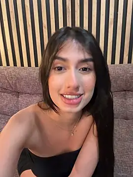 Snapshot of Julieta_Duque chatting on 18, 7, 2026 Julieta Duque online show from 18, 7, 2026
