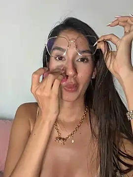Julieta Duque online show from 20, 5, 2026