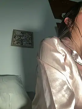 Julieta Duque online show from 9, 4, 2026