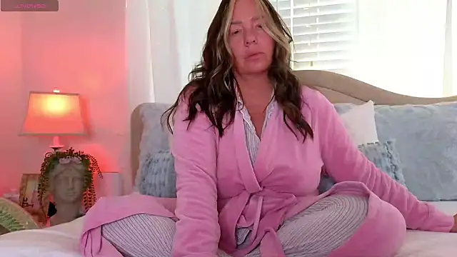 STIFFLERSMOMM online show from 31, 10, 2025