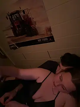 YoungNele18 online show from 23, 9, 2025