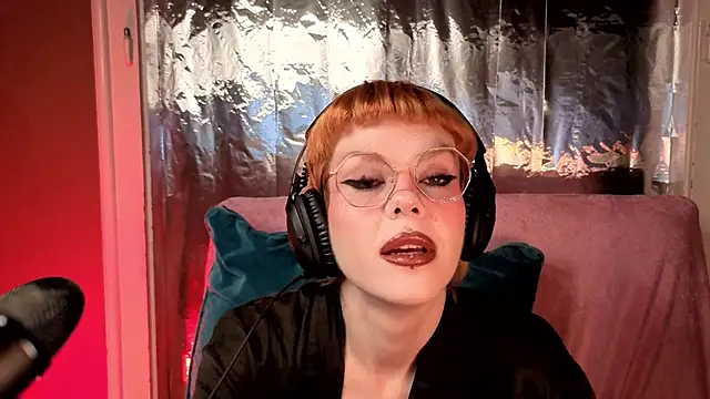 tacodeluxxxe online show from 16, 4, 2026
