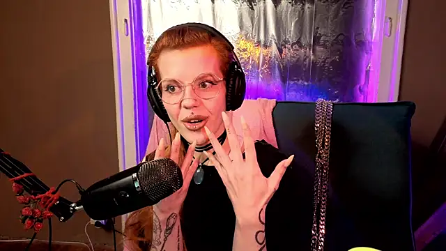 tacodeluxxxe online show from 8, 3, 2026