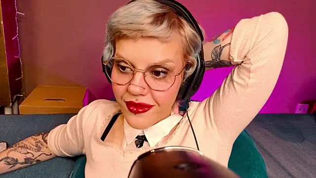 tacodeluxxxe online show from 2, 10, 2025