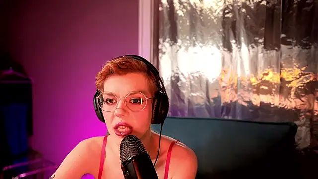 tacodeluxxxe online show from 21, 3, 2026