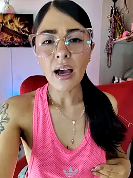 ValeNiitaLuv online show from 6, 4, 2026