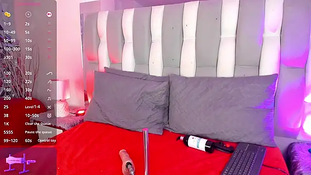 IsaDiiaz online show from 8, 11, 2025