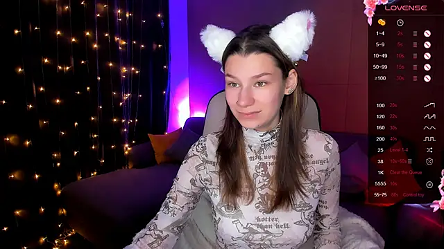 LinaBlossom  online show from 12, 11, 2025