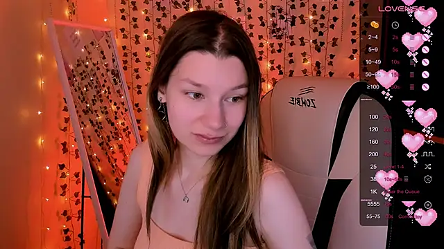 LinaBlossom  online show from 8, 4, 2026