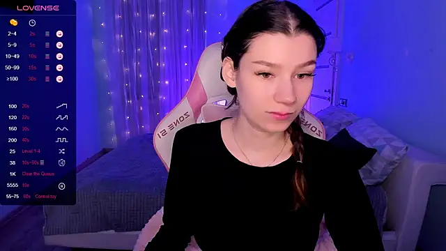 LinaBlossom  online show from 12, 2, 2026