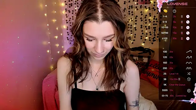 LinaBlossom  online show from 31, 10, 2025