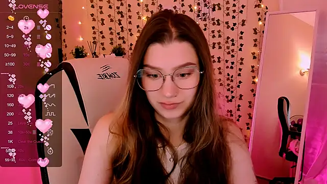 Snapshot of LinaBlossom_ chatting on 10, 7, 2026 LinaBlossom online show from 10, 7, 2026