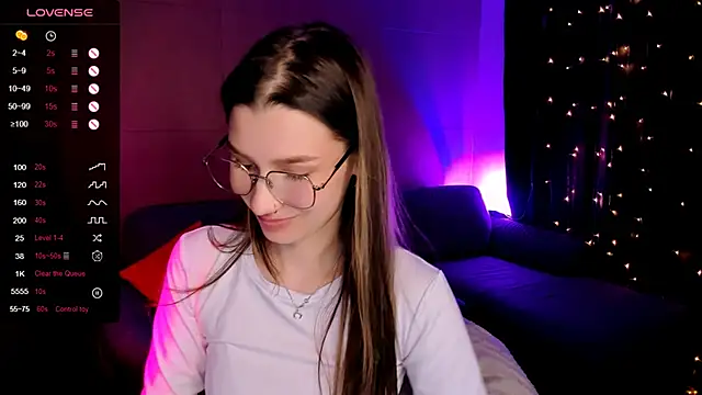 LinaBlossom  online show from 5, 5, 2026