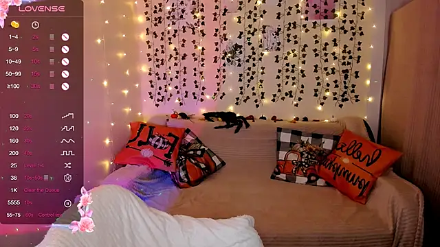 LinaBlossom  online show from 28, 10, 2025