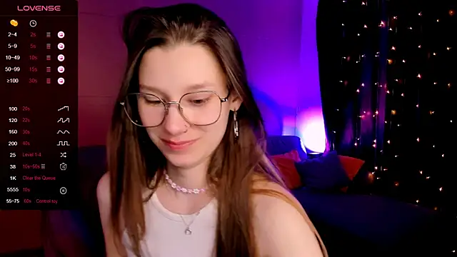 LinaBlossom  online show from 31, 5, 2026