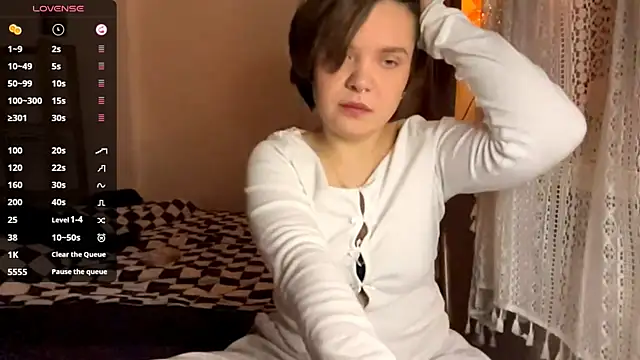 SabrinaFolts online show from 24, 10, 2025