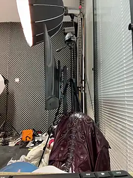 YY-27 online show from 19, 11, 2025