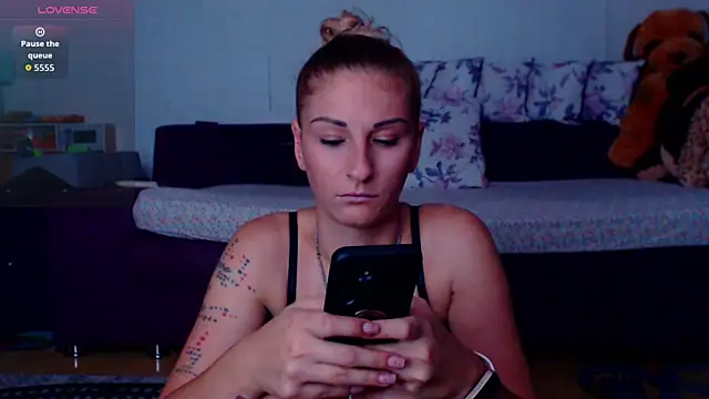 CassieSpell online show from 24, 6, 2026