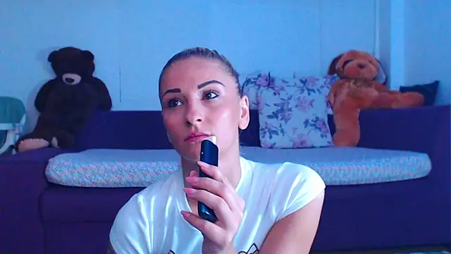 Snapshot of CassieSpell chatting on 2, 10, 2025 CassieSpell online show from 2, 10, 2025