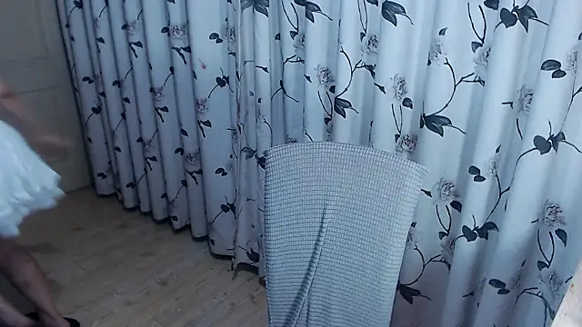 Niannian- online show from 5, 10, 2025