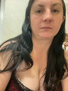 Snapshot of oksana1990 chatting on 4, 10, 2025 oksana1990 online show from 4, 10, 2025