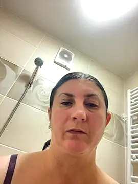 Snapshot of oksana1990 chatting on 16, 10, 2025 oksana1990 online show from 16, 10, 2025