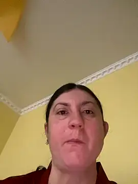 Snapshot of oksana1990 chatting on 12, 11, 2025 oksana1990 online show from 12, 11, 2025