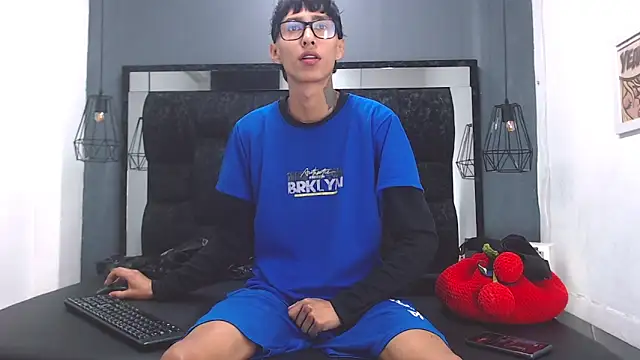 Daniel delux  online show from 26, 10, 2025