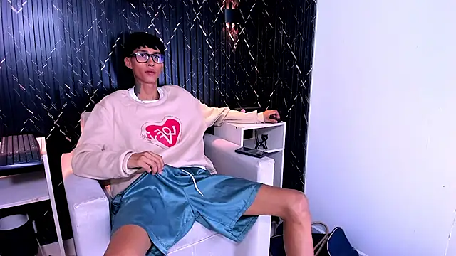 Daniel delux  online show from 22, 10, 2025