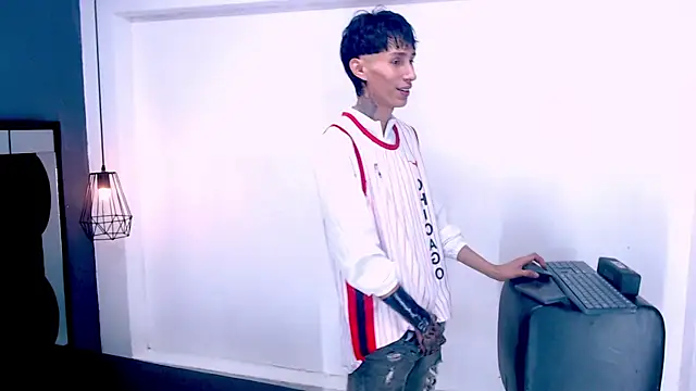 Daniel delux  online show from 14, 11, 2025