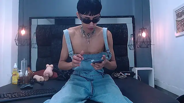 Daniel delux  online show from 17, 10, 2025