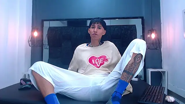 Daniel delux  online show from 19, 10, 2025