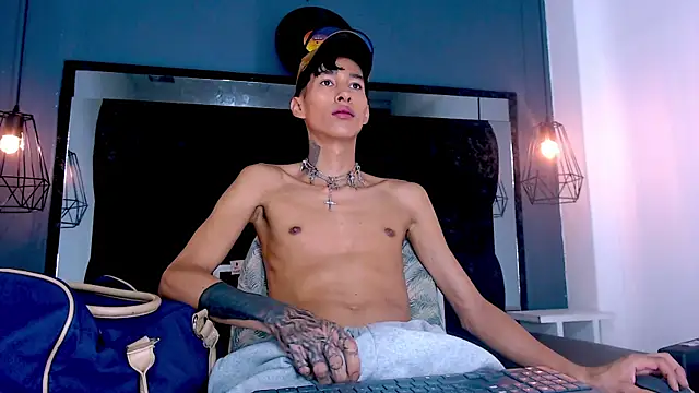 Daniel delux  online show from 23, 11, 2025