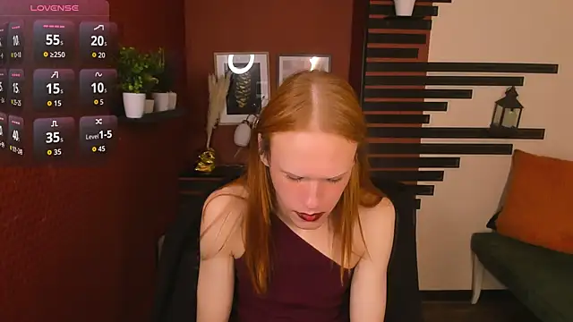 ChloeValentinee online show from 13, 11, 2025