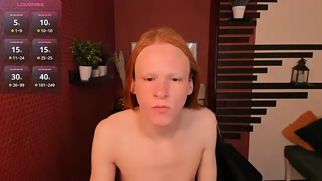 ChloeValentinee online show from 21, 10, 2025